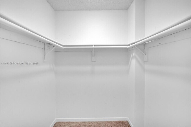 Building Photo - 6500 Cypress Rd