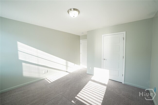 Building Photo - 23 Brookhaven Dr