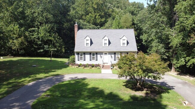 Building Photo - 9395 Blacksmith Dr