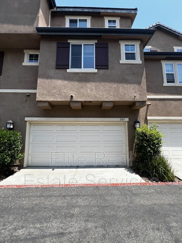 Building Photo - 1563 Hackberry Pl