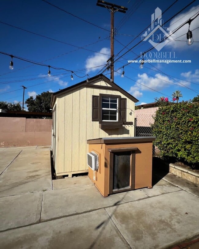 Building Photo - 956 W Harvard Pl