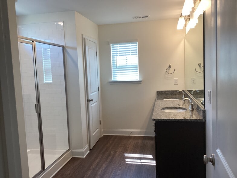 Building Photo - 2339 Campbell Cove Court