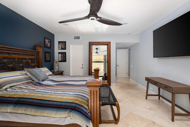 Building Photo - 449 Desert Lakes Dr