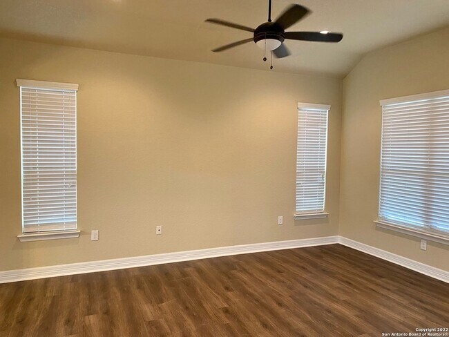 Building Photo - 8634 Shady Mountain