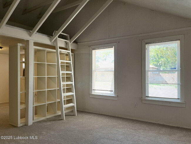 Building Photo - 2320 30th St