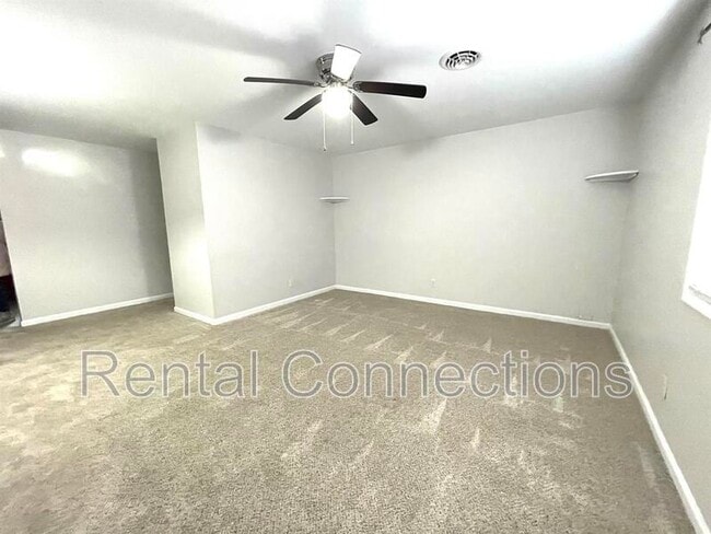 Building Photo - 8972 IL-13