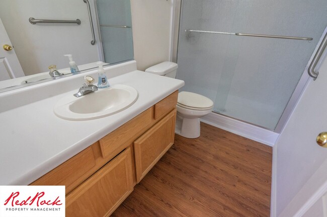 Building Photo - Remodeled 3 Bedroom Townhome with Great Vi...