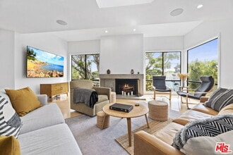 Building Photo - 2607 2nd St