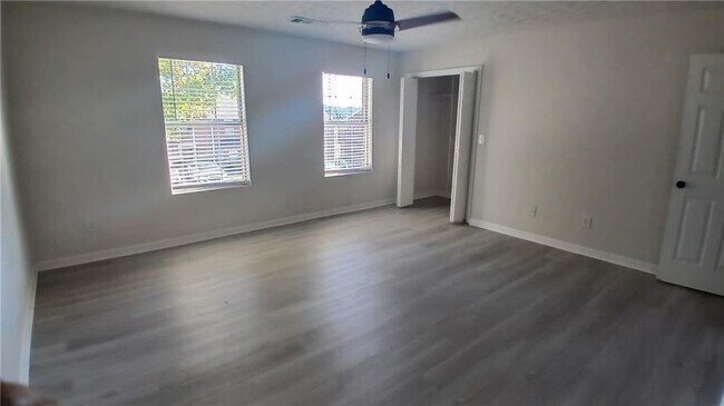 Building Photo - 5677 Wind Gate Ln