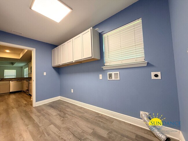 Building Photo - 5722 Marigold Loop