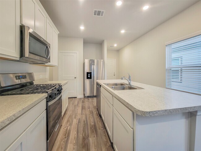 Building Photo - 16983 Pandora Wy