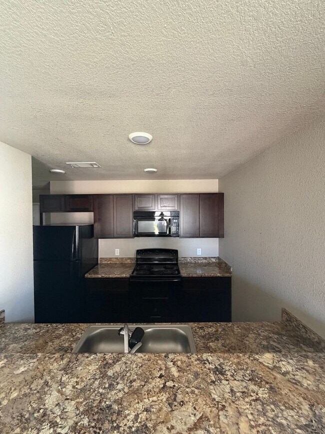 Building Photo - S. L Duplex