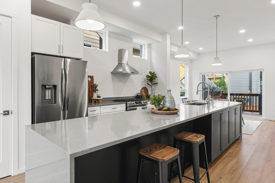 Building Photo - 591 NE Tillamook St