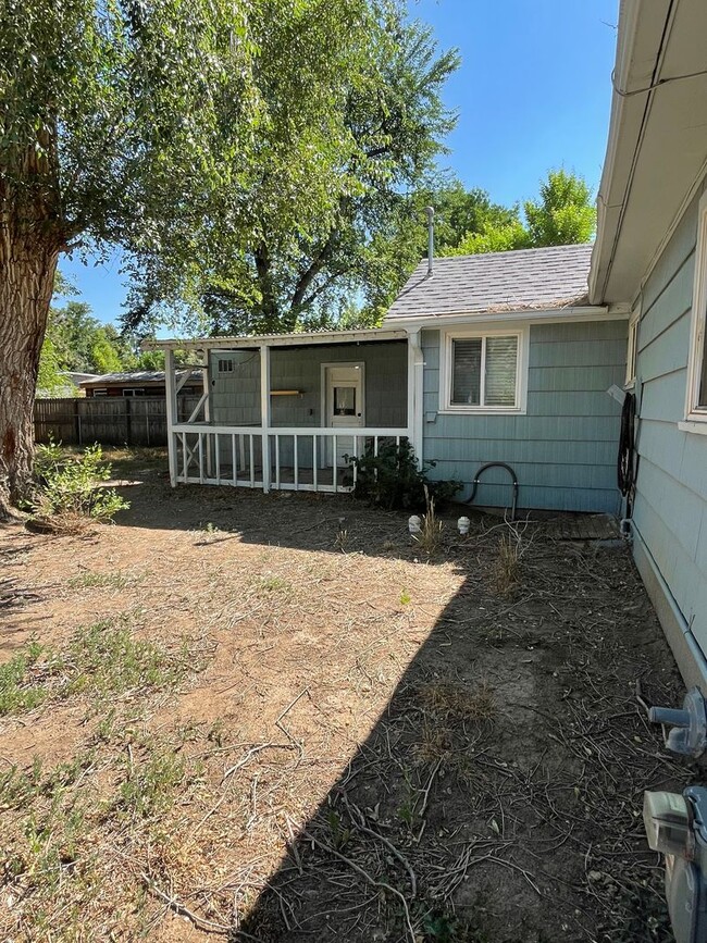 Building Photo - STUDENTS WELCOME! Rustic Home in NW Ft. Co...