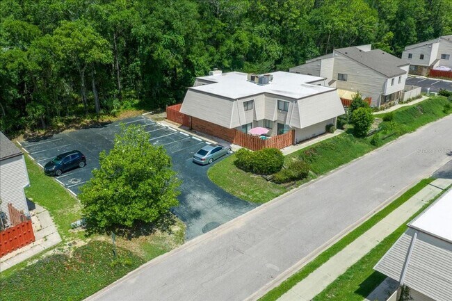 Building Photo - 2142 NE 45th Ave