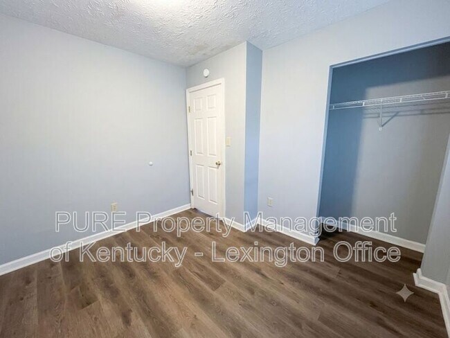 Building Photo - 1034 Marshall Park Dr