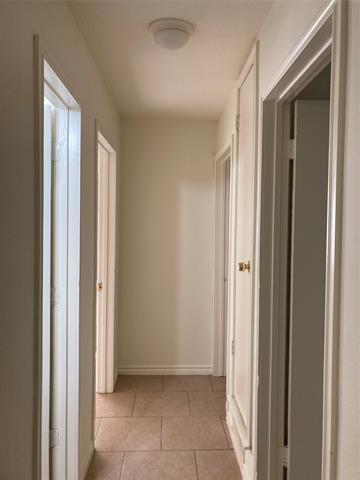 Building Photo - 1201 Shorehaven Dr