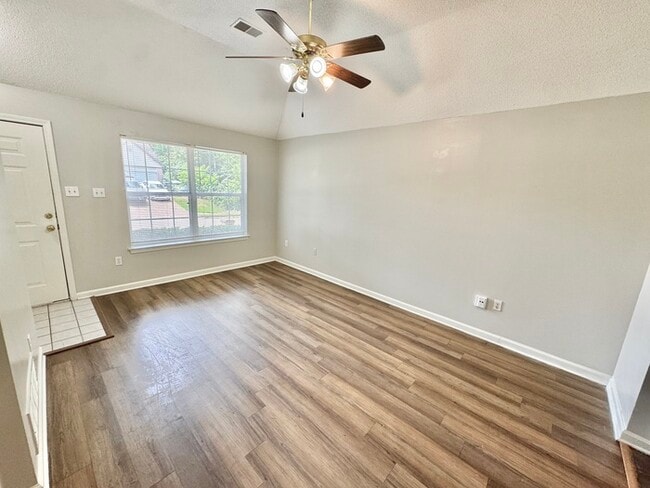 Building Photo - 4386 Elysian Dr