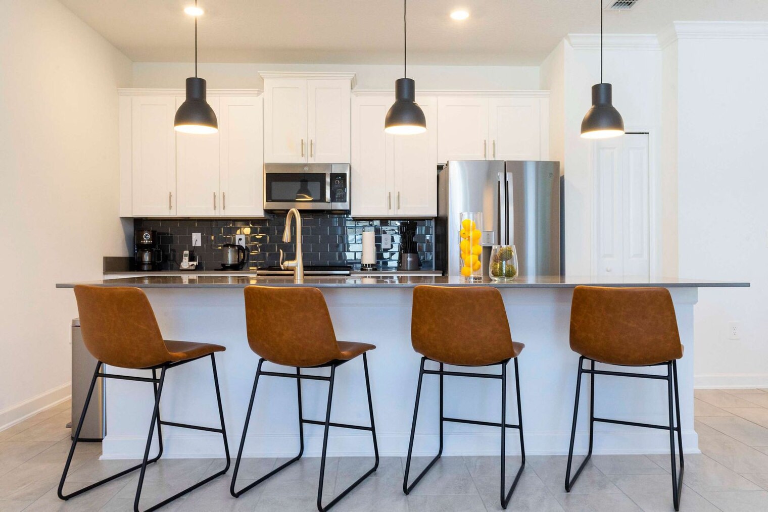 Building Photo - 4379 Scene Ln