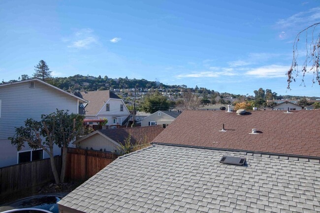 Building Photo - 3816BeresfordSt