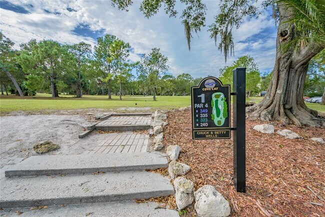 Building Photo - 2700 Cove Cay Dr