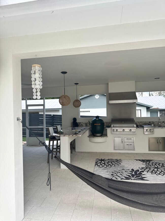 Building Photo - 1021 Temple Grove Pl