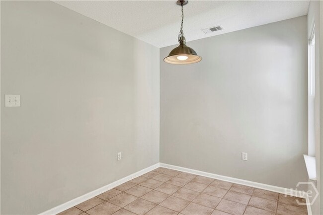 Building Photo - 387 Shady Hill Cir