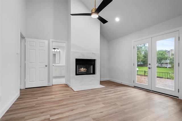 Building Photo - 9424 Blue Jay Way