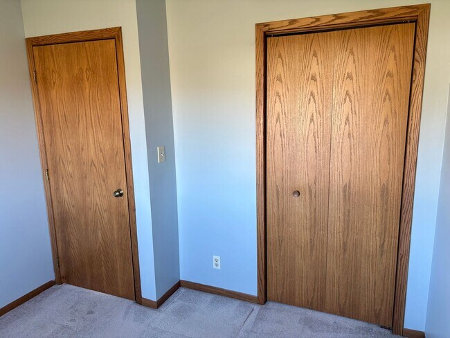 Building Photo - 1626-1628-1628 Wayne St