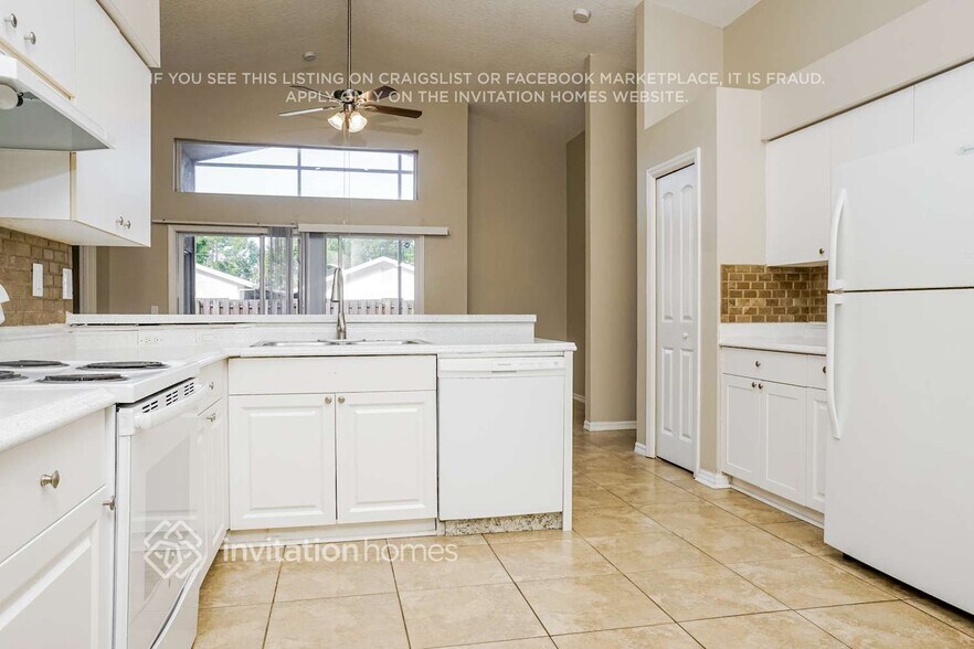 Building Photo - 1011 Snead Ave