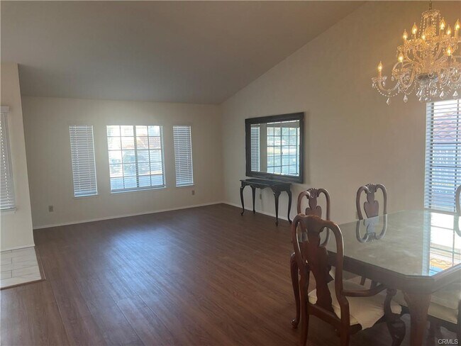 Building Photo - 24716 Laurelcrest Ln