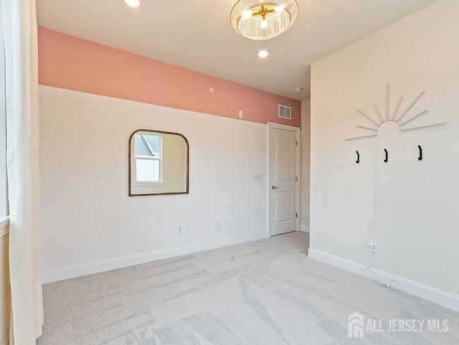 Building Photo - 715 Parker Blvd