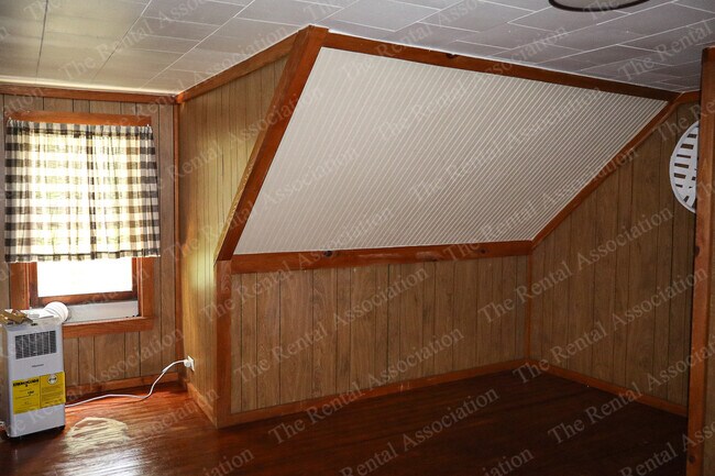 Building Photo - 108 S Farmerville St