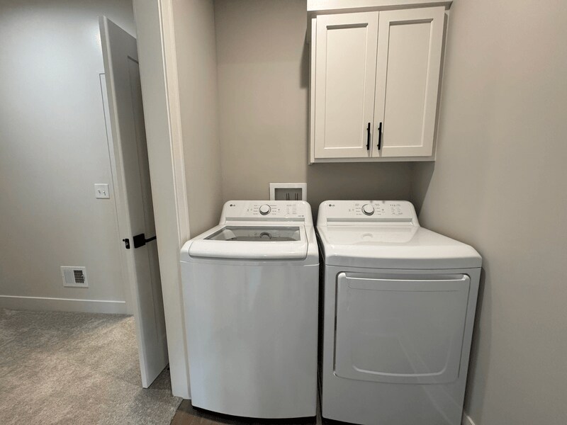 Building Photo - 1433 SW Winthrop Dr