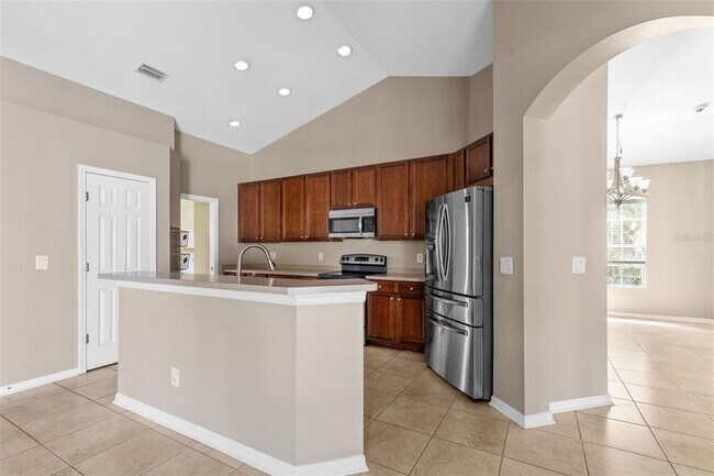 Building Photo - 13655 Artesa Bell Dr