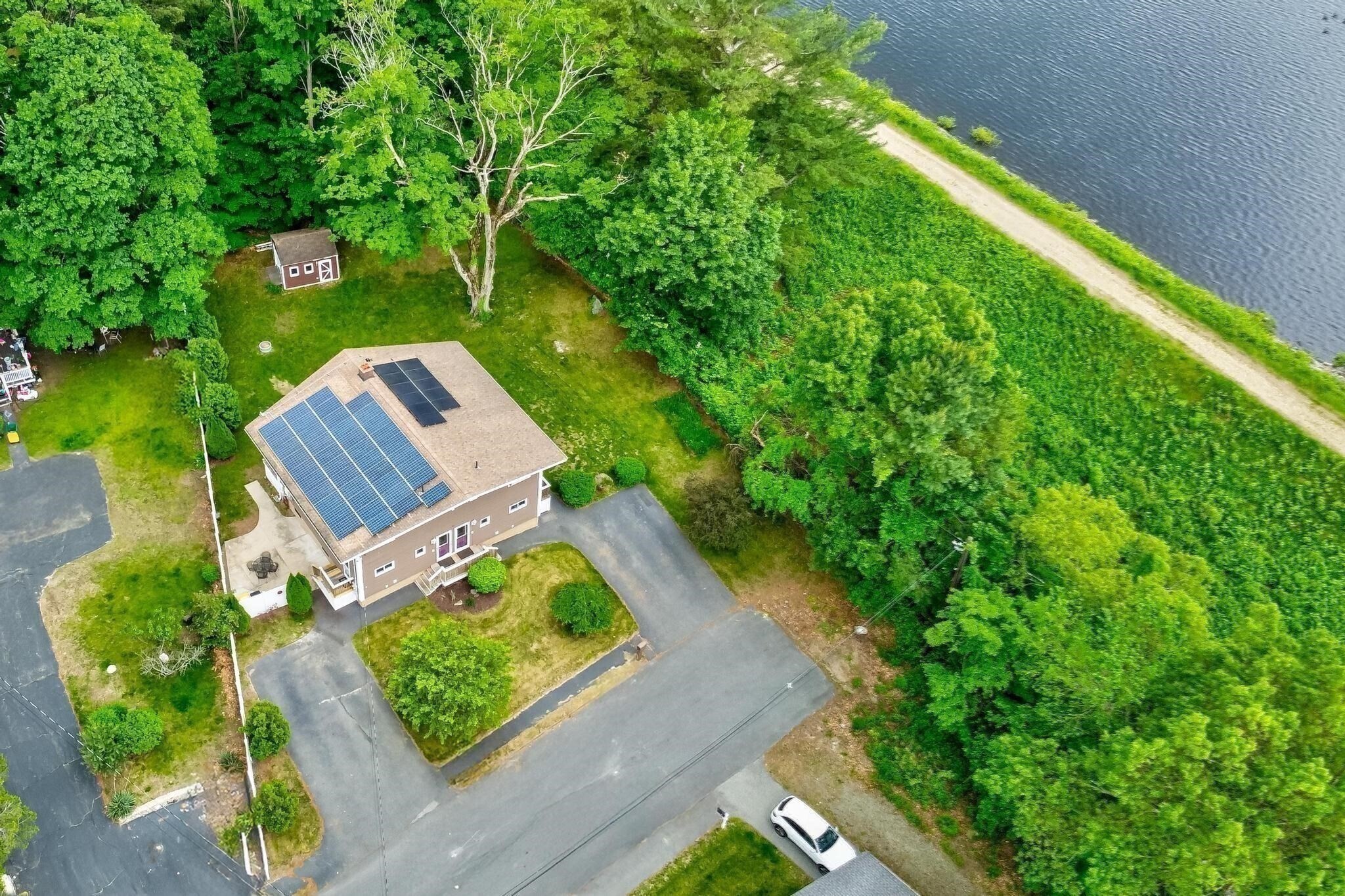 Building Photo - 5 Robinlea Cir