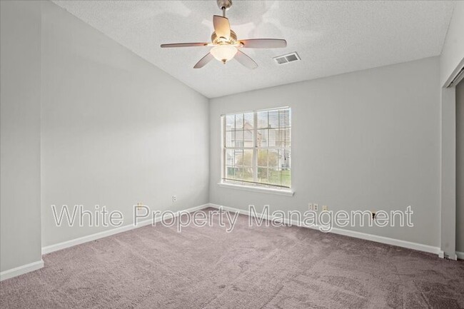 Building Photo - 8289 Golf Ridge Dr