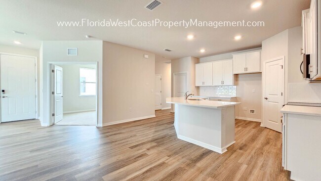 Building Photo - BRAND NEW! OUTSTANDING 3 BED/2 BATH VILLA ...