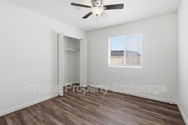 Building Photo - 3433 E Enid Ave