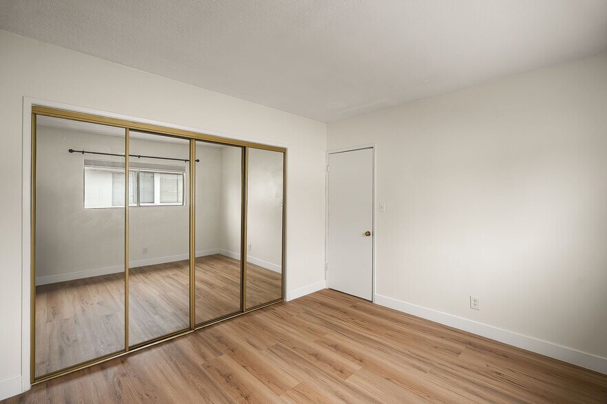 Building Photo - 1315 Ocean Park Blvd