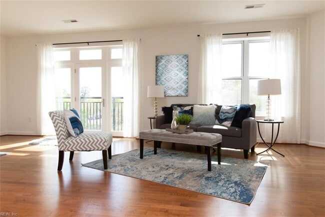 Building Photo - 670 Town Center Dr