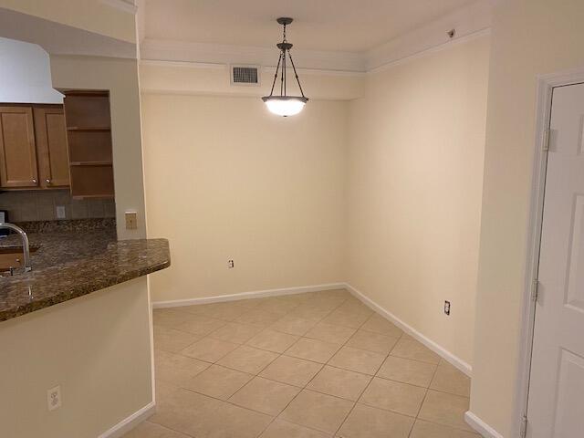 Building Photo - 9857 Baywinds Blvd