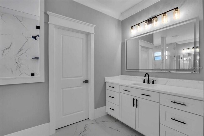 Building Photo - 15159 Sea Salt Wy