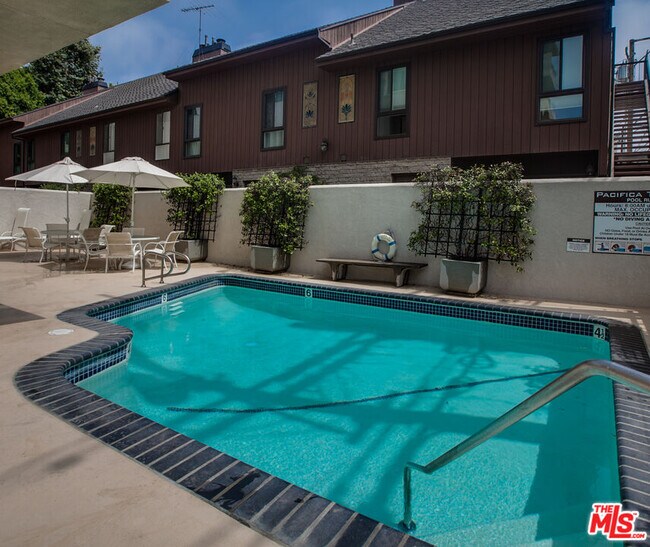 Building Photo - 124 Idaho Ave