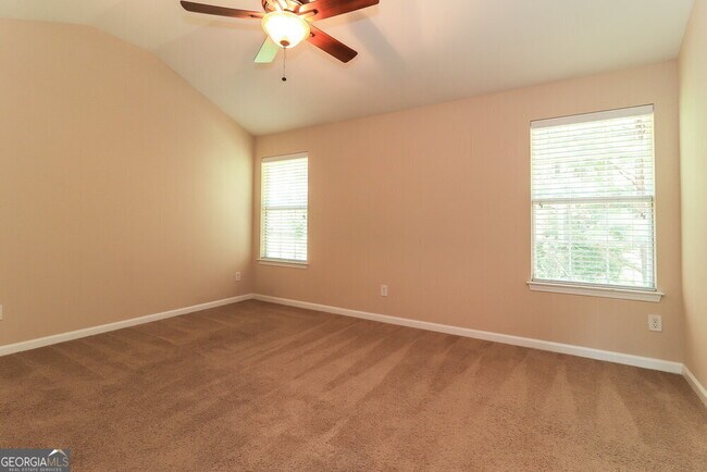 Building Photo - 347 Hidden Creek Ln
