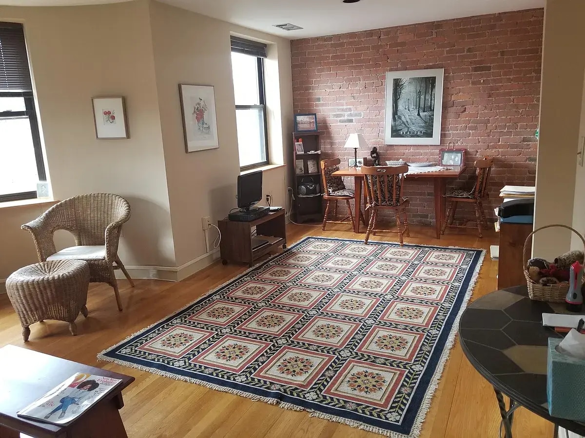 Building Photo - 90 Gainsborough St