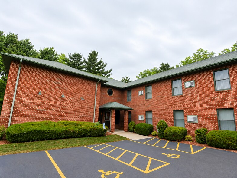 Building Photo - 3191 Losey Blvd S