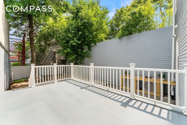 Building Photo - 217 Butler St