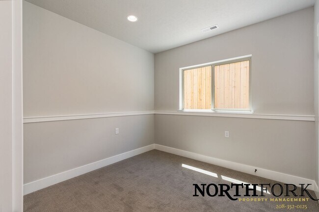Building Photo - New Construction and Great Location - Avai...