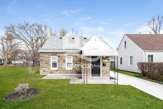 Building Photo - 12411 Georgiana Ave